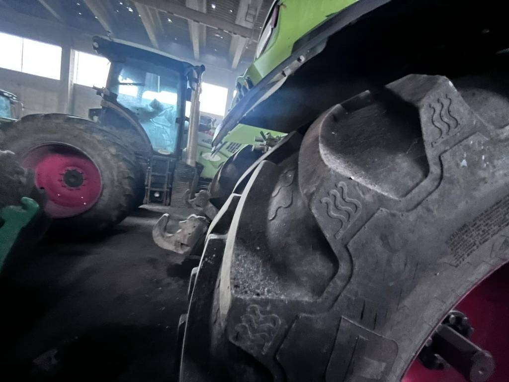 Claas Axion 950 Cmatic - Traktor: slika Claas Axion 950 Cmatic - Traktor Claas Axion 950 Cmatic - Traktor: slika Claas Axion 950 Cmatic - Traktor