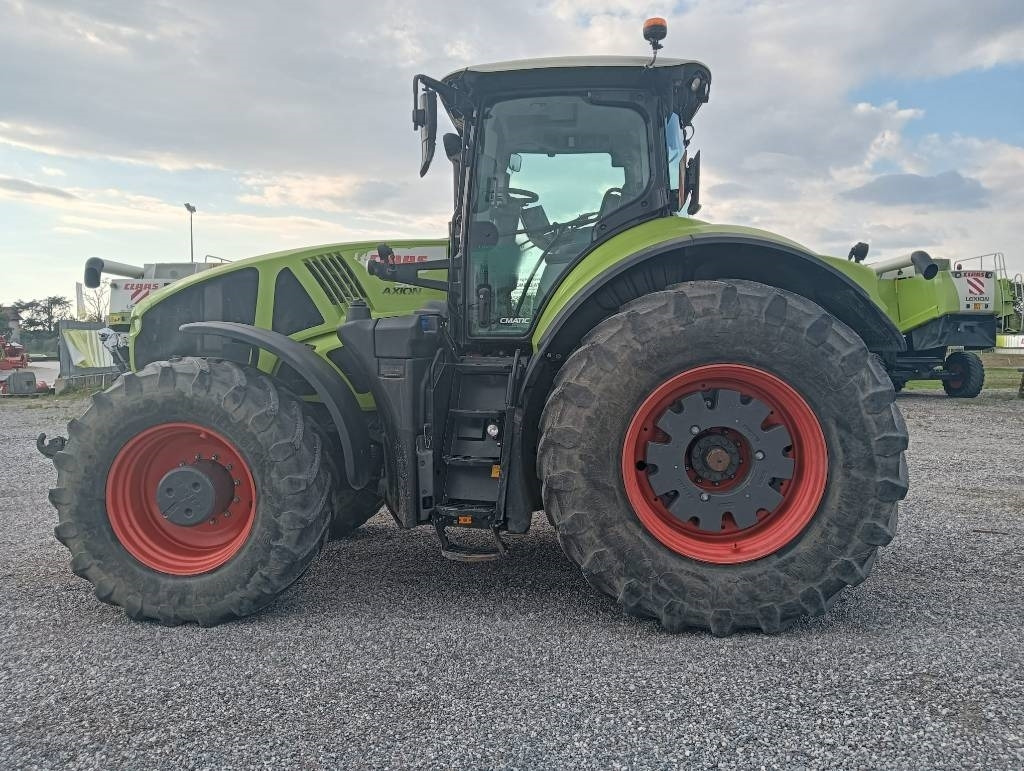 Claas Axion 960 cmatic - Traktor: slika Claas Axion 960 cmatic - Traktor Claas Axion 960 cmatic - Traktor: slika Claas Axion 960 cmatic - Traktor