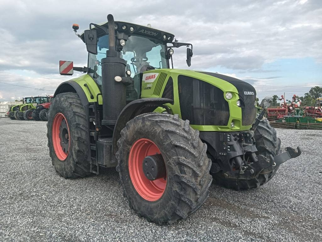 Claas Axion 960 cmatic - Traktor: slika Claas Axion 960 cmatic - Traktor Claas Axion 960 cmatic - Traktor: slika Claas Axion 960 cmatic - Traktor