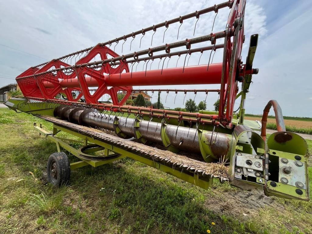 Claas C 540 - Priključak za kombajn: slika Claas C 540 - Priključak za kombajn Claas C 540 - Priključak za kombajn: slika Claas C 540 - Priključak za kombajn
