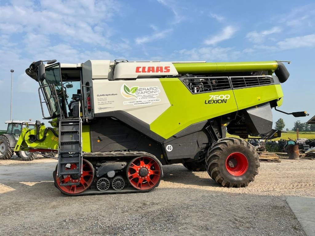 Claas LEXION 7600 TT - Kombajn za žetvu: slika Claas LEXION 7600 TT - Kombajn za žetvu Claas LEXION 7600 TT - Kombajn za žetvu: slika Claas LEXION 7600 TT - Kombajn za žetvu