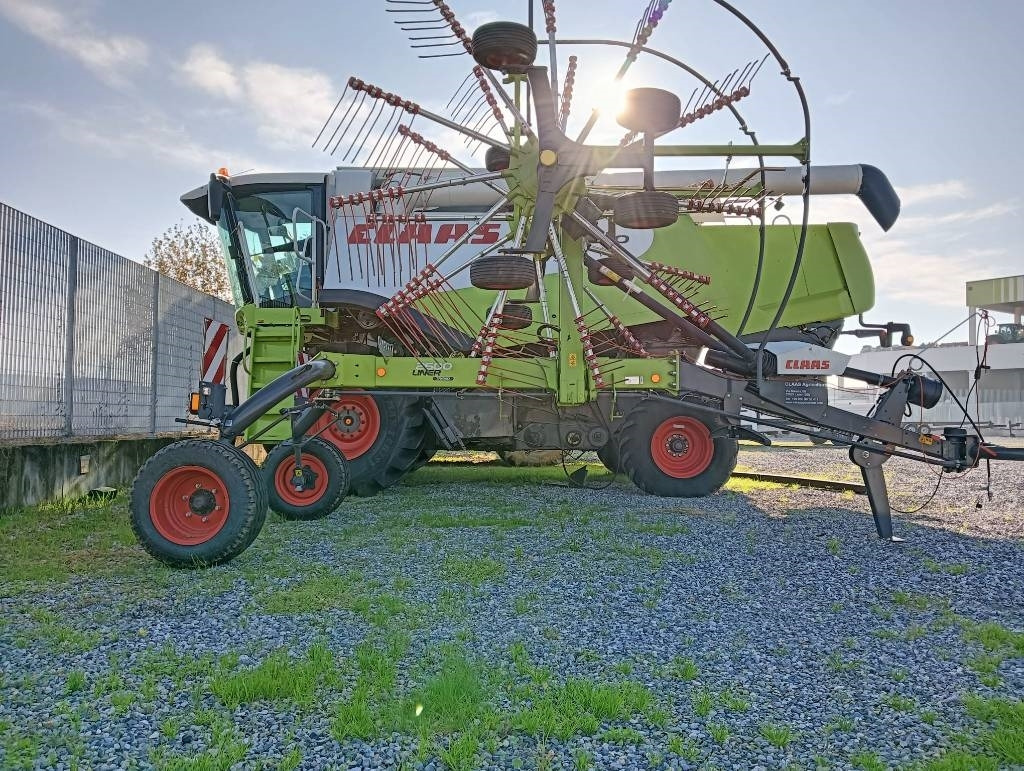 Claas LINER 2600 TREND - Prevrtač sijena/ Grabulje: slika Claas LINER 2600 TREND - Prevrtač sijena/ Grabulje Claas LINER 2600 TREND - Prevrtač sijena/ Grabulje: slika Claas LINER 2600 TREND - Prevrtač sijena/ Grabulje