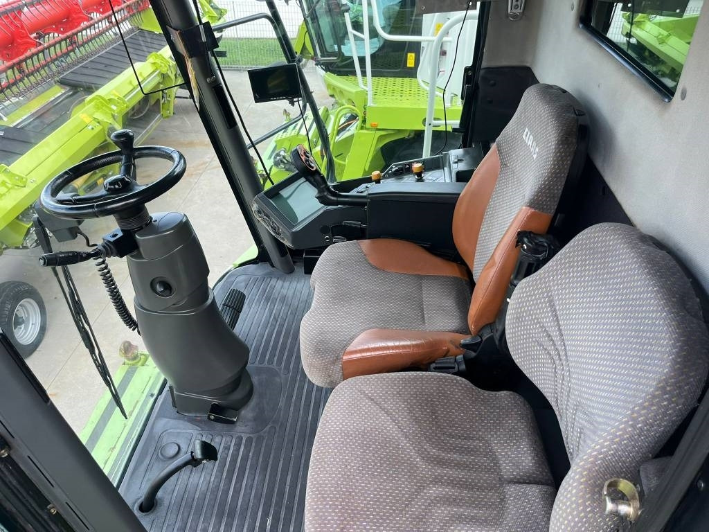 Claas Lexion 560 TT  - Kombajn za žetvu: slika Claas Lexion 560 TT  - Kombajn za žetvu Claas Lexion 560 TT  - Kombajn za žetvu: slika Claas Lexion 560 TT  - Kombajn za žetvu