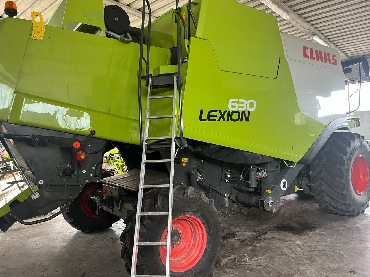 Claas Lexion 630 Montana - Kombajn za žetvu: slika Claas Lexion 630 Montana - Kombajn za žetvu Claas Lexion 630 Montana - Kombajn za žetvu: slika Claas Lexion 630 Montana - Kombajn za žetvu