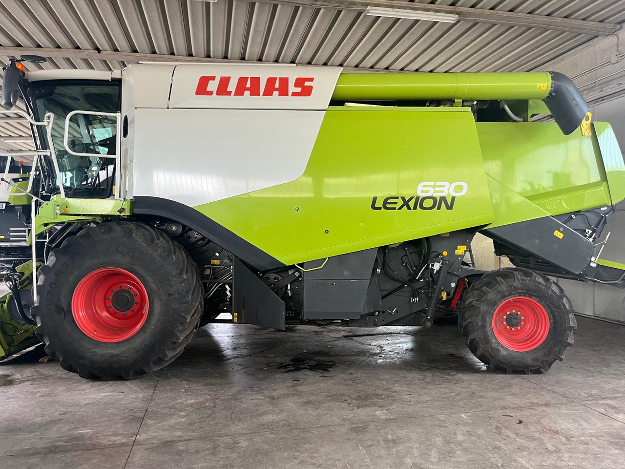 Claas Lexion 630 Montana - Kombajn za žetvu: slika Claas Lexion 630 Montana - Kombajn za žetvu Claas Lexion 630 Montana - Kombajn za žetvu: slika Claas Lexion 630 Montana - Kombajn za žetvu