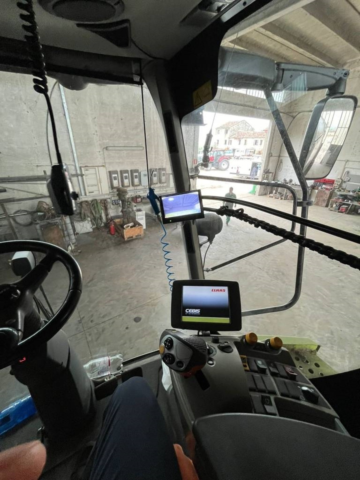 Claas Lexion 760 - Kombajn za žetvu: slika Claas Lexion 760 - Kombajn za žetvu Claas Lexion 760 - Kombajn za žetvu: slika Claas Lexion 760 - Kombajn za žetvu
