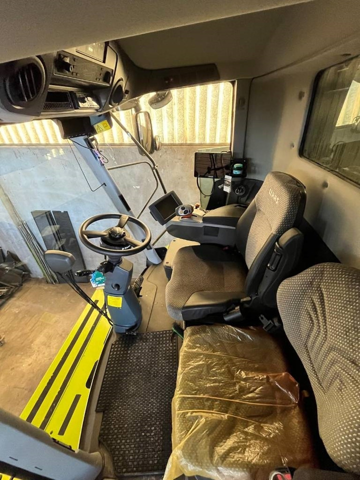 Claas Lexion 760 TT RISO - Kombajn za žetvu: slika Claas Lexion 760 TT RISO - Kombajn za žetvu Claas Lexion 760 TT RISO - Kombajn za žetvu: slika Claas Lexion 760 TT RISO - Kombajn za žetvu