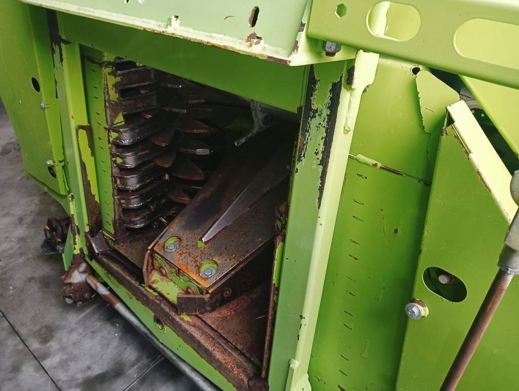 Claas Orbis 750 - Oprema za prevrtanje sijena: slika Claas Orbis 750 - Oprema za prevrtanje sijena Claas Orbis 750 - Oprema za prevrtanje sijena: slika Claas Orbis 750 - Oprema za prevrtanje sijena