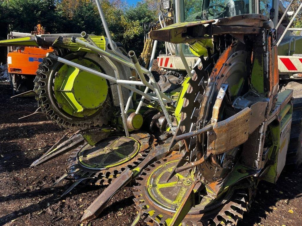 Claas RU 600 - Silažni kombajn: slika Claas RU 600 - Silažni kombajn Claas RU 600 - Silažni kombajn: slika Claas RU 600 - Silažni kombajn