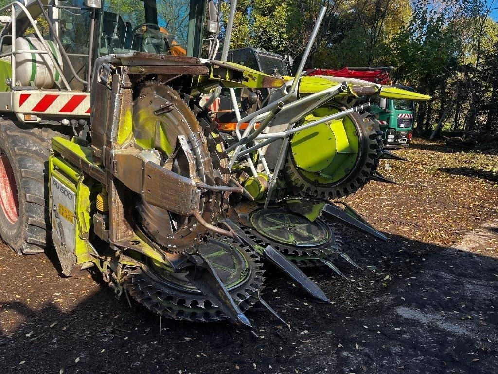 Claas RU 600 - Silažni kombajn: slika Claas RU 600 - Silažni kombajn Claas RU 600 - Silažni kombajn: slika Claas RU 600 - Silažni kombajn