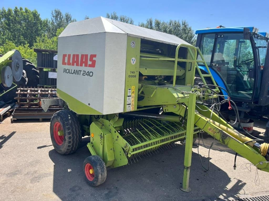 Claas Rollant 240  - Rolo balirka: slika Claas Rollant 240  - Rolo balirka Claas Rollant 240  - Rolo balirka: slika Claas Rollant 240  - Rolo balirka