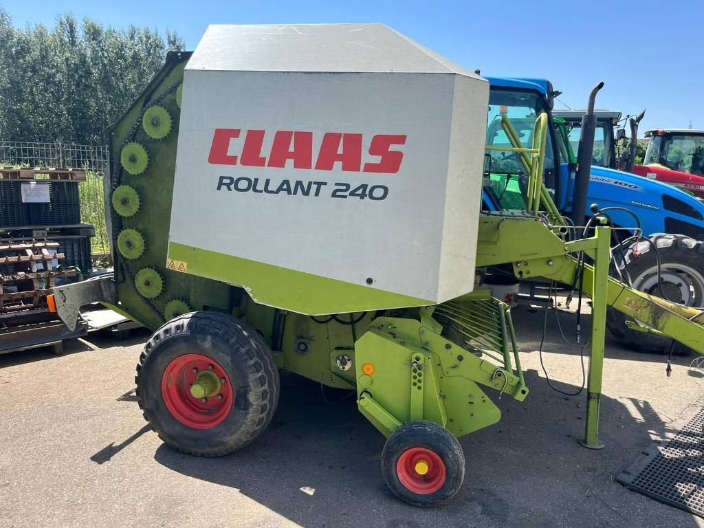Claas Rollant 240  - Rolo balirka: slika Claas Rollant 240  - Rolo balirka Claas Rollant 240  - Rolo balirka: slika Claas Rollant 240  - Rolo balirka