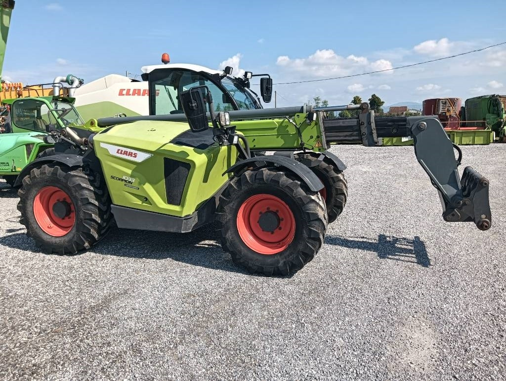 Teleskopski rukovatelj Claas Scorpion 1033: slika Teleskopski rukovatelj Claas Scorpion 1033