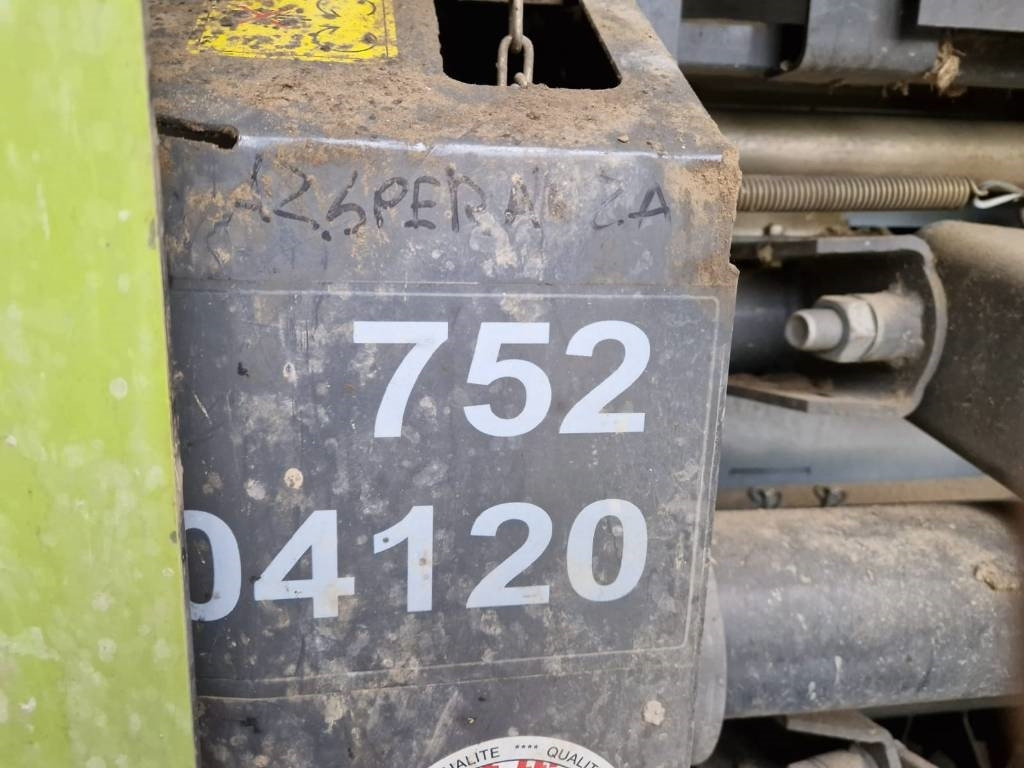 Claas VARIANT 380 PRO RF - Rolo balirka: slika Claas VARIANT 380 PRO RF - Rolo balirka Claas VARIANT 380 PRO RF - Rolo balirka: slika Claas VARIANT 380 PRO RF - Rolo balirka