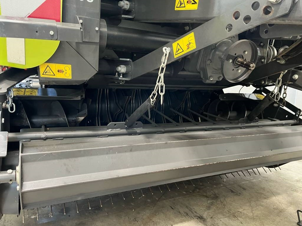 Claas Variant 480 RC - Rolo balirka: slika Claas Variant 480 RC - Rolo balirka Claas Variant 480 RC - Rolo balirka: slika Claas Variant 480 RC - Rolo balirka