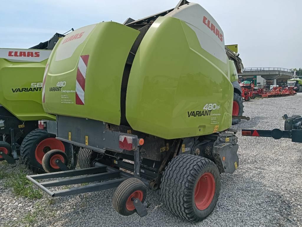 Claas Variant 480 RF - Rolo balirka: slika Claas Variant 480 RF - Rolo balirka Claas Variant 480 RF - Rolo balirka: slika Claas Variant 480 RF - Rolo balirka