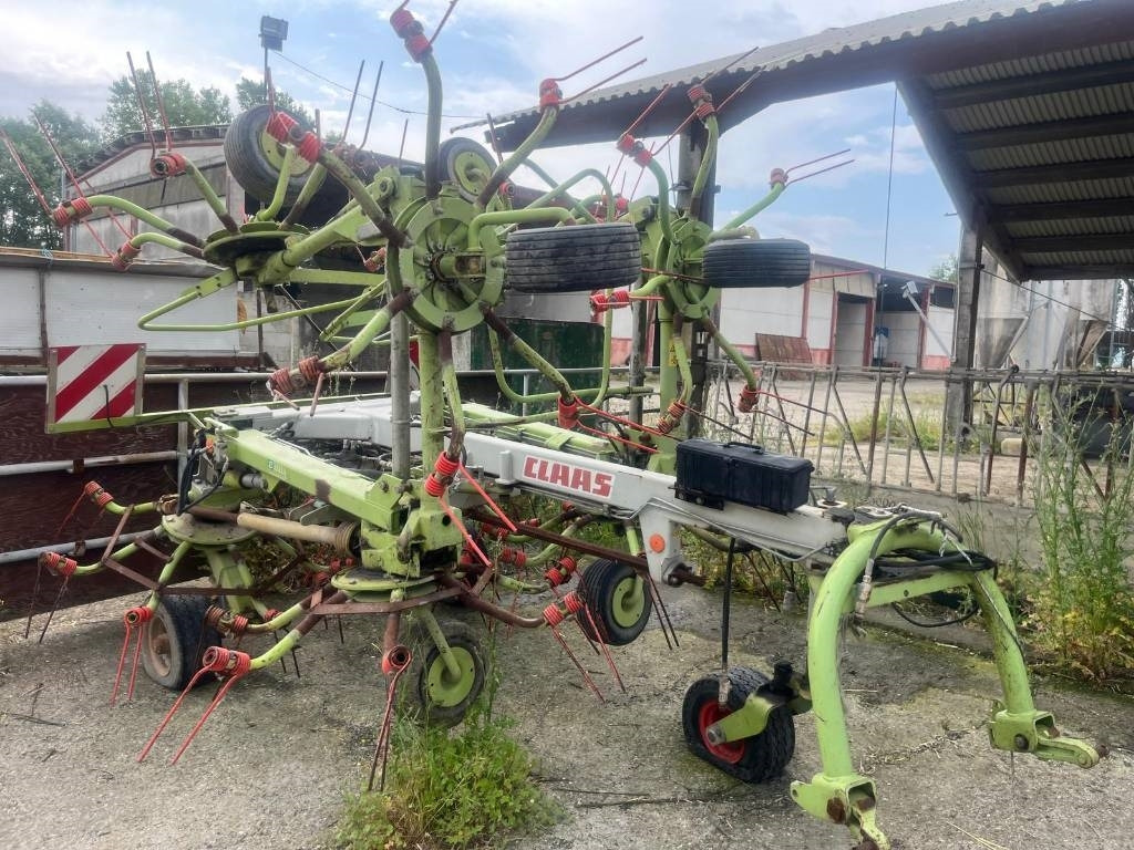 Claas Volto 1050 T - Prevrtač sijena/ Grabulje: slika Claas Volto 1050 T - Prevrtač sijena/ Grabulje Claas Volto 1050 T - Prevrtač sijena/ Grabulje: slika Claas Volto 1050 T - Prevrtač sijena/ Grabulje
