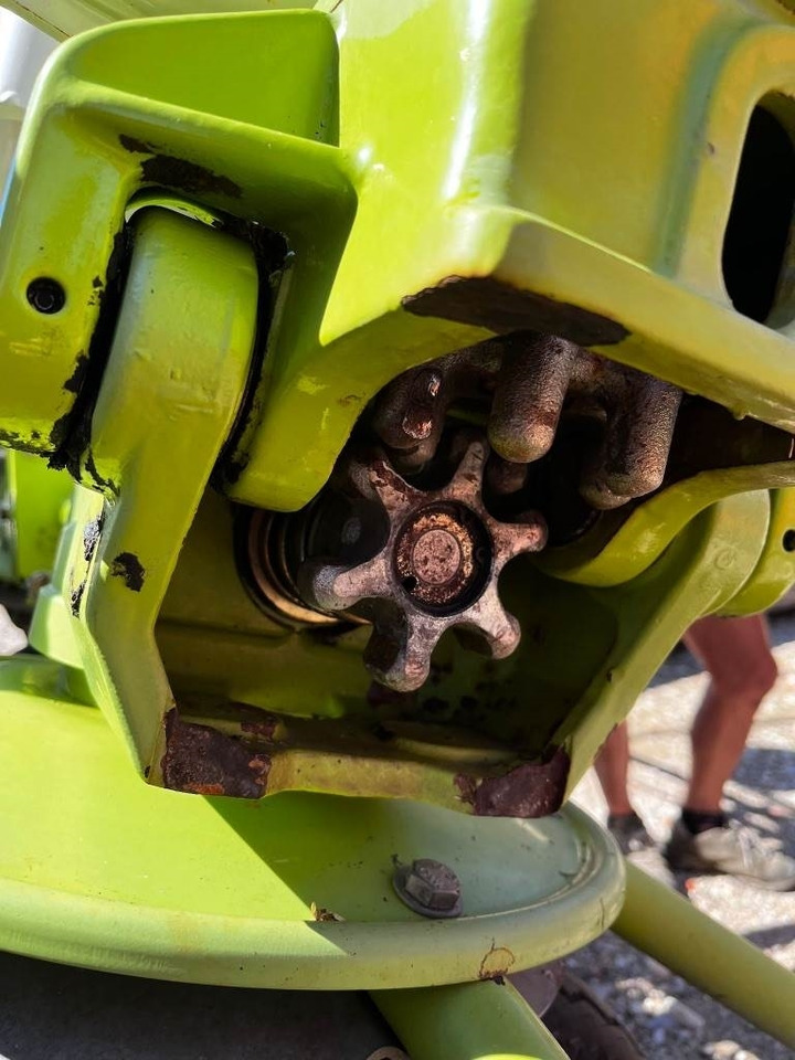Claas Volto 900 T - Prevrtač sijena/ Grabulje: slika Claas Volto 900 T - Prevrtač sijena/ Grabulje Claas Volto 900 T - Prevrtač sijena/ Grabulje: slika Claas Volto 900 T - Prevrtač sijena/ Grabulje
