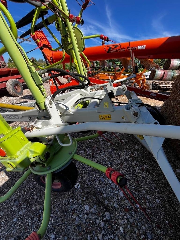Claas Volto 900 T - Prevrtač sijena/ Grabulje: slika Claas Volto 900 T - Prevrtač sijena/ Grabulje Claas Volto 900 T - Prevrtač sijena/ Grabulje: slika Claas Volto 900 T - Prevrtač sijena/ Grabulje