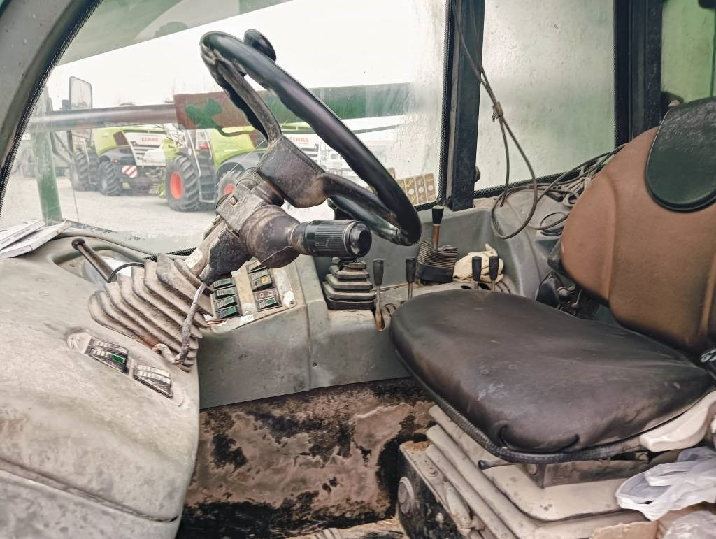 Faresin LEADER 2600 - Vagon-miješalica za krmivo: slika Faresin LEADER 2600 - Vagon-miješalica za krmivo Faresin LEADER 2600 - Vagon-miješalica za krmivo: slika Faresin LEADER 2600 - Vagon-miješalica za krmivo