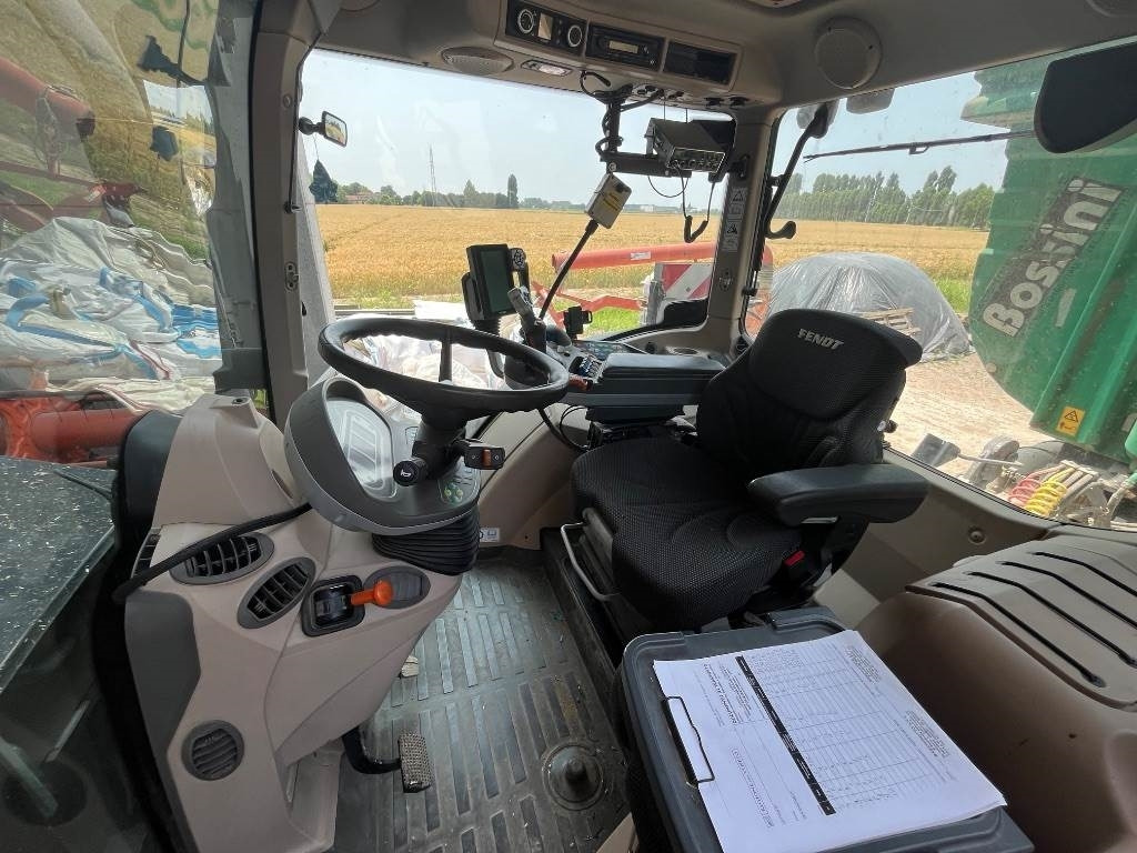 Fendt 722 Vario SCR Profi - Traktor: slika Fendt 722 Vario SCR Profi - Traktor Fendt 722 Vario SCR Profi - Traktor: slika Fendt 722 Vario SCR Profi - Traktor