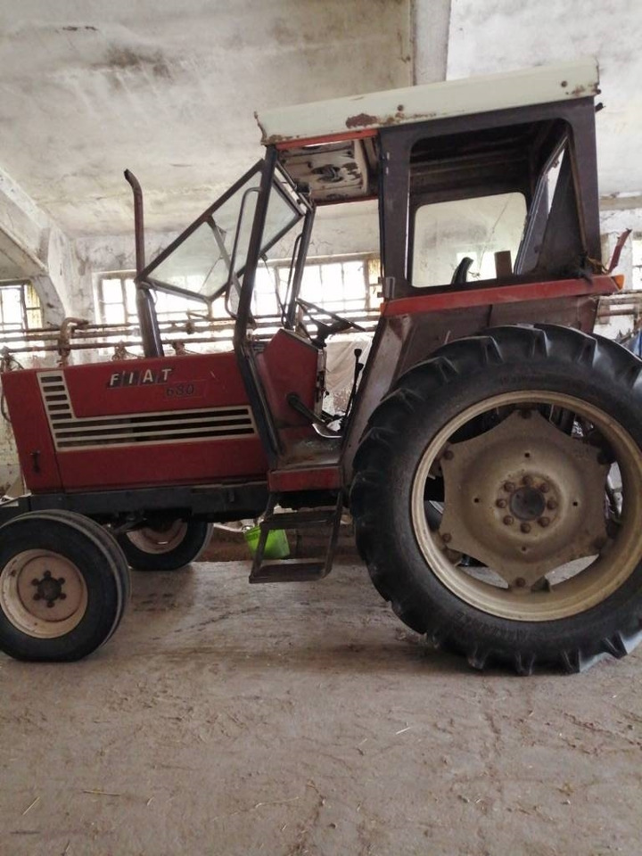 Fiat 680 - Traktor: slika Fiat 680 - Traktor Fiat 680 - Traktor: slika Fiat 680 - Traktor
