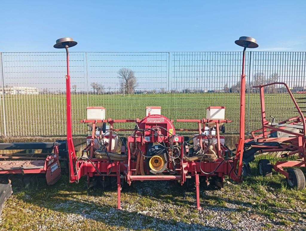 Gaspardo ST 250 6 - Precizna sijačica: slika Gaspardo ST 250 6 - Precizna sijačica Gaspardo ST 250 6 - Precizna sijačica: slika Gaspardo ST 250 6 - Precizna sijačica