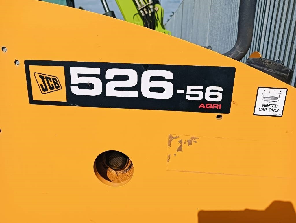 Teleskopski rukovatelj JCB 526-56 Agri: slika Teleskopski rukovatelj JCB 526-56 Agri Teleskopski rukovatelj JCB 526-56 Agri: slika Teleskopski rukovatelj JCB 526-56 Agri
