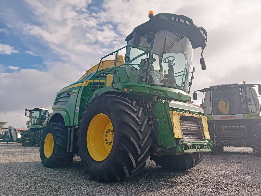 John Deere 8800 - Silažni kombajn: slika John Deere 8800 - Silažni kombajn John Deere 8800 - Silažni kombajn: slika John Deere 8800 - Silažni kombajn