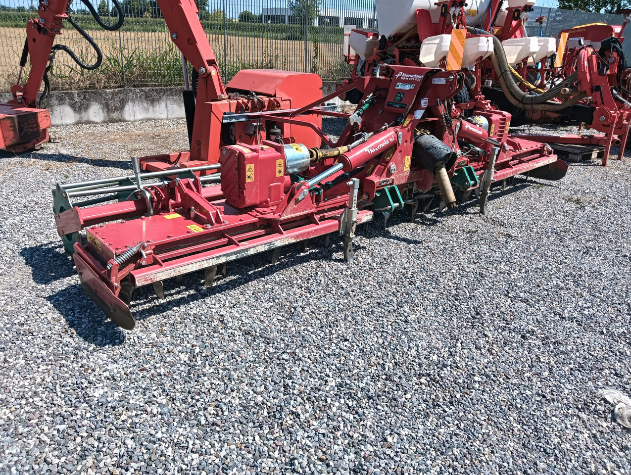 KVERNELAND NG-H 101 F30 - Roto drljača: slika KVERNELAND NG-H 101 F30 - Roto drljača KVERNELAND NG-H 101 F30 - Roto drljača: slika KVERNELAND NG-H 101 F30 - Roto drljača