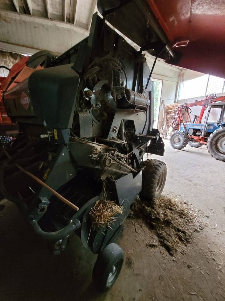 Kuhn VB 2160 - Rolo balirka: slika Kuhn VB 2160 - Rolo balirka Kuhn VB 2160 - Rolo balirka: slika Kuhn VB 2160 - Rolo balirka
