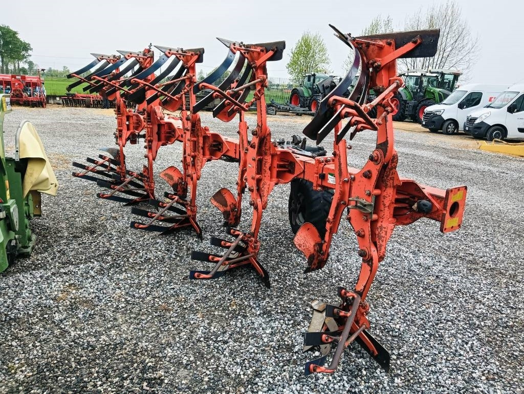 Kuhn Vari-Master 153 - Plug: slika Kuhn Vari-Master 153 - Plug Kuhn Vari-Master 153 - Plug: slika Kuhn Vari-Master 153 - Plug