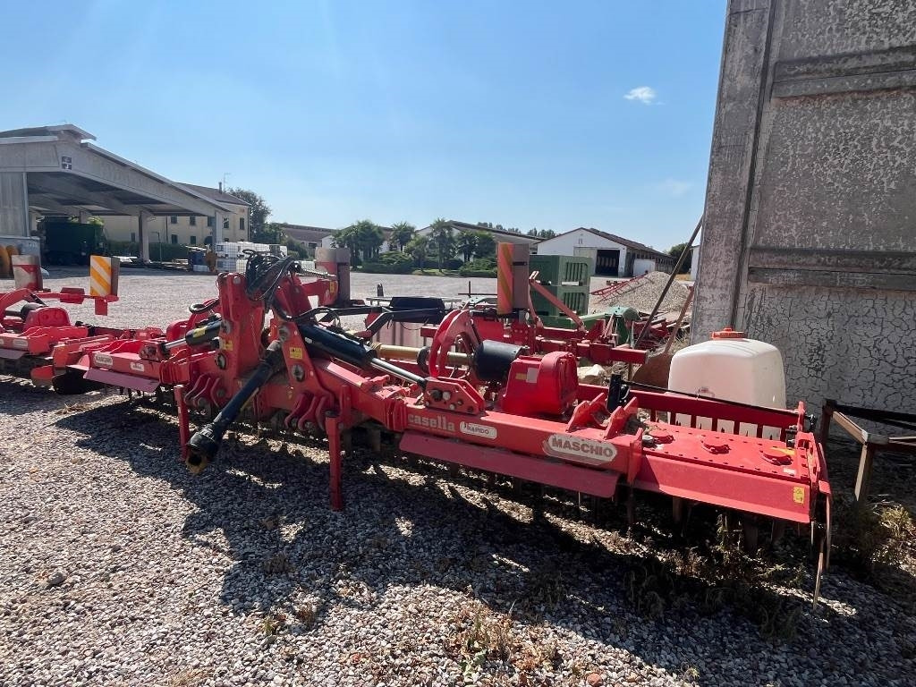Maschio Aquila 6000 - Traktorska freza: slika Maschio Aquila 6000 - Traktorska freza Maschio Aquila 6000 - Traktorska freza: slika Maschio Aquila 6000 - Traktorska freza