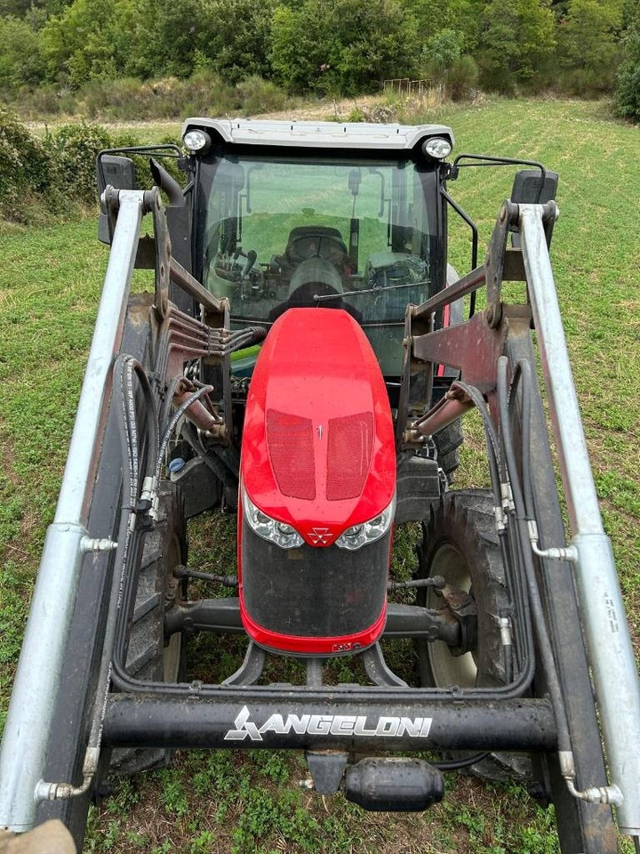 Massey Ferguson 5710 - Traktor: slika Massey Ferguson 5710 - Traktor Massey Ferguson 5710 - Traktor: slika Massey Ferguson 5710 - Traktor