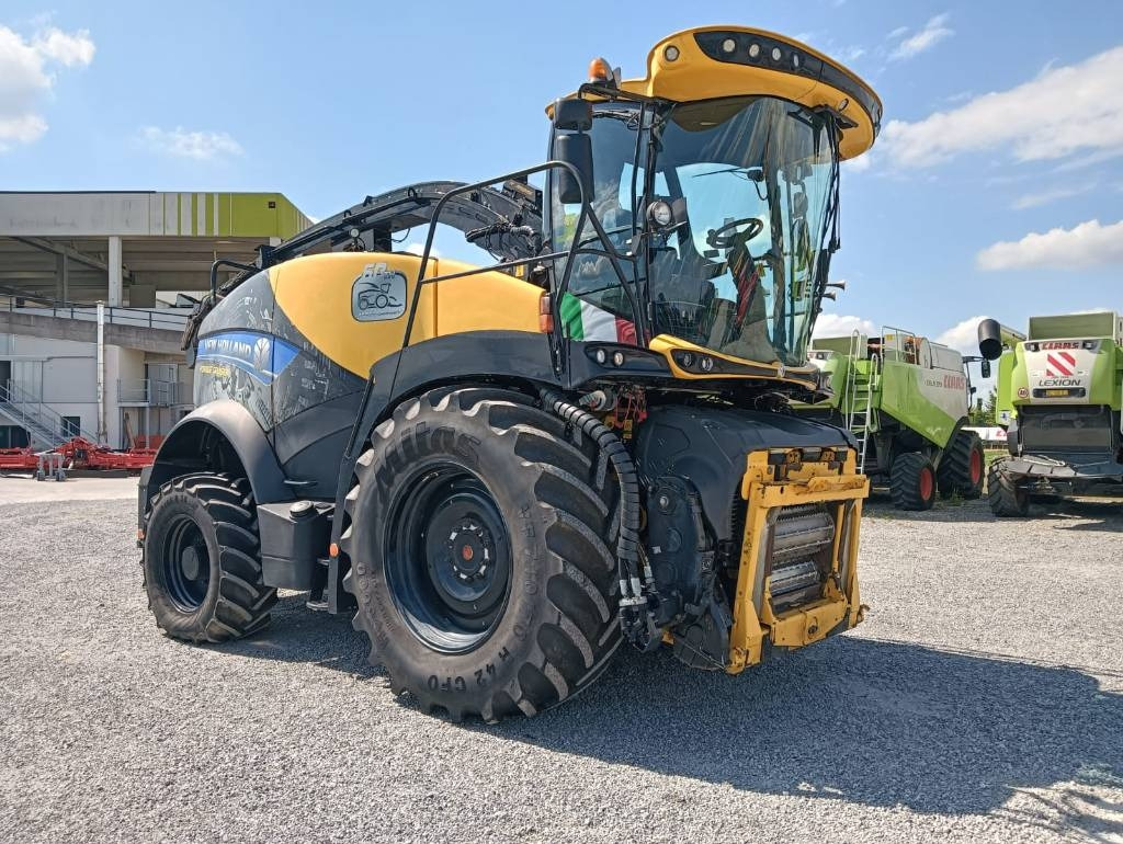 New Holland FR 650  - Silažni kombajn: slika New Holland FR 650  - Silažni kombajn New Holland FR 650  - Silažni kombajn: slika New Holland FR 650  - Silažni kombajn