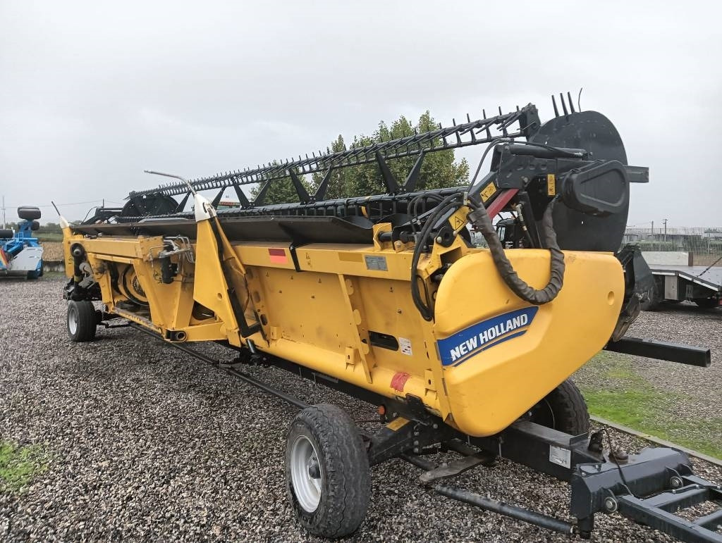 New Holland SOIA A TAPPETI FLEX 9 MT  - Priključak za kombajn: slika New Holland SOIA A TAPPETI FLEX 9 MT  - Priključak za kombajn New Holland SOIA A TAPPETI FLEX 9 MT  - Priključak za kombajn: slika New Holland SOIA A TAPPETI FLEX 9 MT  - Priključak za kombajn
