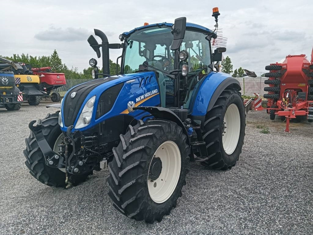 New Holland T 5.120 - Traktor: slika New Holland T 5.120 - Traktor New Holland T 5.120 - Traktor: slika New Holland T 5.120 - Traktor