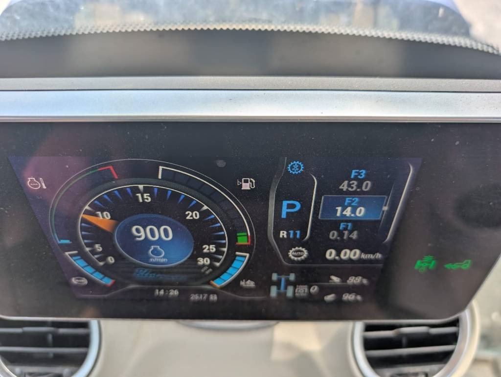 New Holland T 8.380 - Traktor: slika New Holland T 8.380 - Traktor New Holland T 8.380 - Traktor: slika New Holland T 8.380 - Traktor