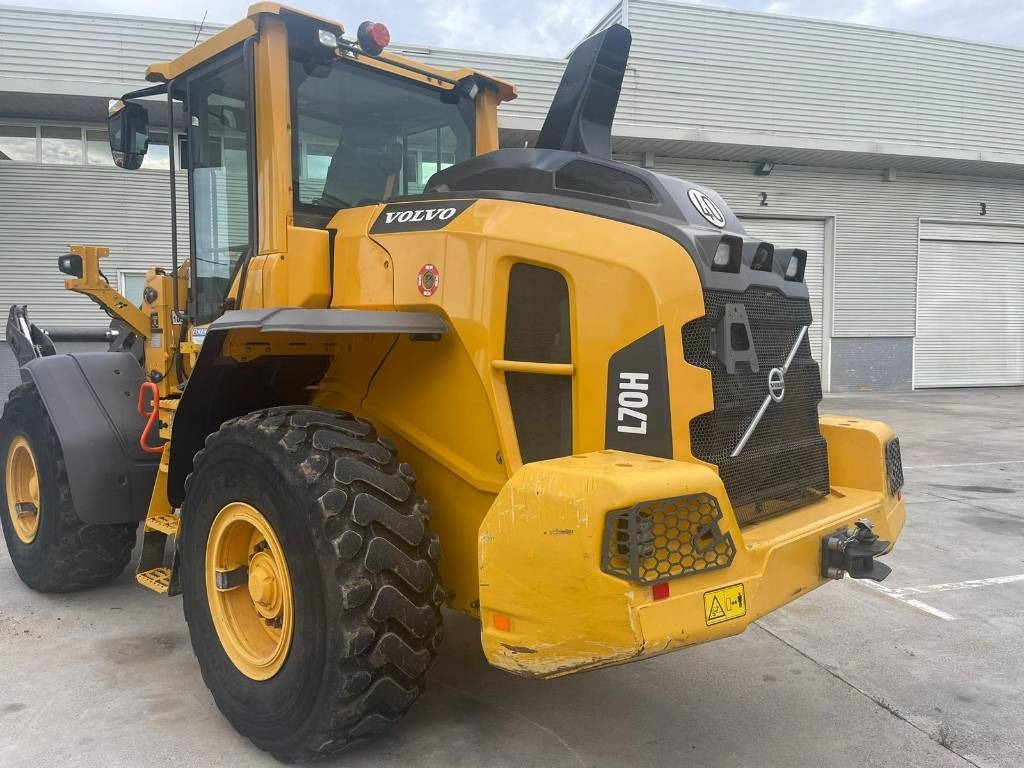 Volvo L 70 H - Utovarivač na kotačima: slika Volvo L 70 H - Utovarivač na kotačima Volvo L 70 H - Utovarivač na kotačima: slika Volvo L 70 H - Utovarivač na kotačima