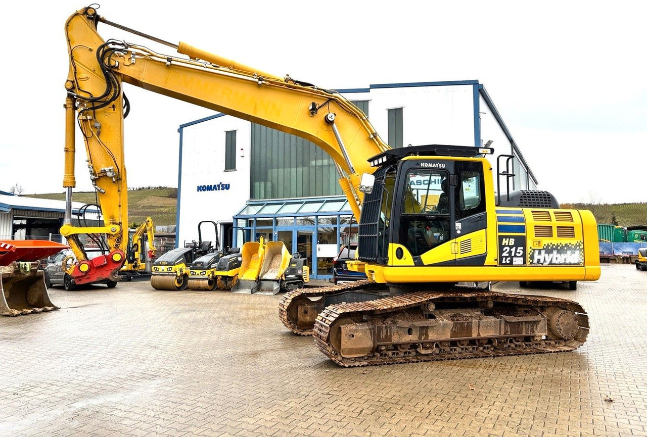 Komatsu HB215LC-3 - Bager gusjeničar: slika  Komatsu HB215LC-3 - Bager gusjeničar Komatsu HB215LC-3 - Bager gusjeničar: slika  Komatsu HB215LC-3 - Bager gusjeničar