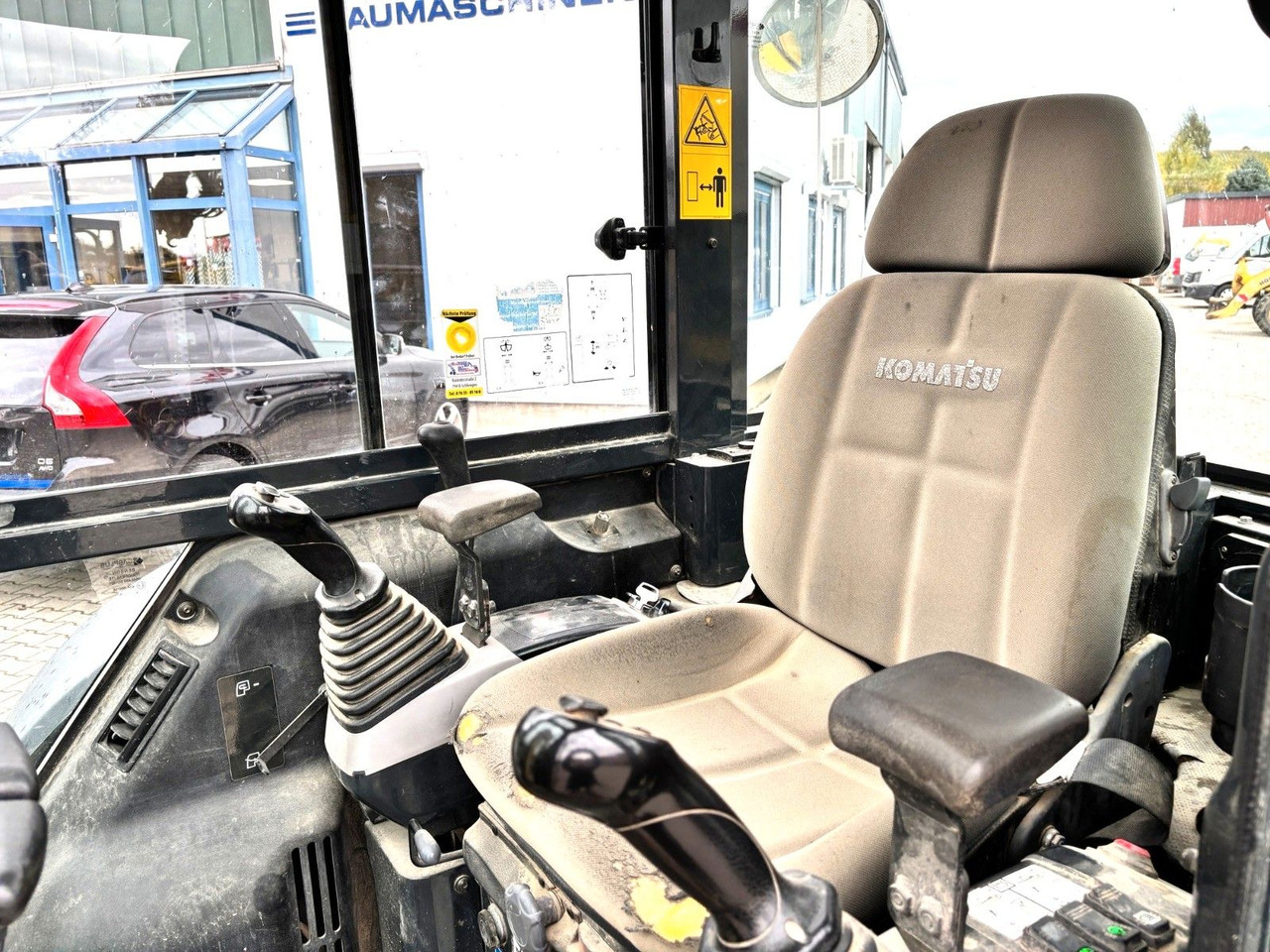 Komatsu PC30MR-3 mit Powertilt - Mini bager: slika Komatsu PC30MR-3 mit Powertilt - Mini bager Komatsu PC30MR-3 mit Powertilt - Mini bager: slika Komatsu PC30MR-3 mit Powertilt - Mini bager