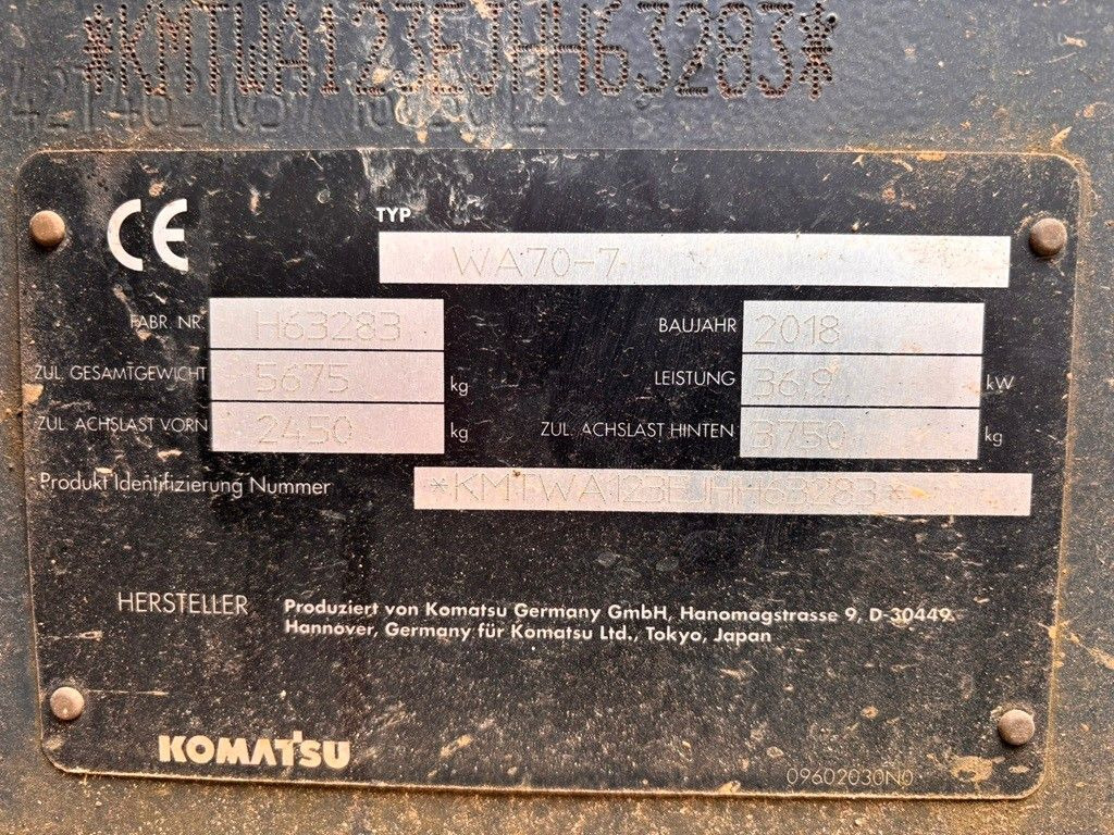 Komatsu WA70-7 - Utovarivač na kotačima: slika Komatsu WA70-7 - Utovarivač na kotačima Komatsu WA70-7 - Utovarivač na kotačima: slika Komatsu WA70-7 - Utovarivač na kotačima