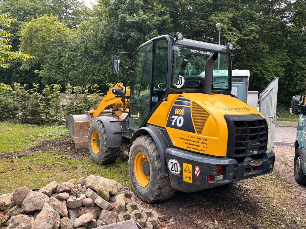 Komatsu WA70-7 - Utovarivač na kotačima: slika Komatsu WA70-7 - Utovarivač na kotačima Komatsu WA70-7 - Utovarivač na kotačima: slika Komatsu WA70-7 - Utovarivač na kotačima