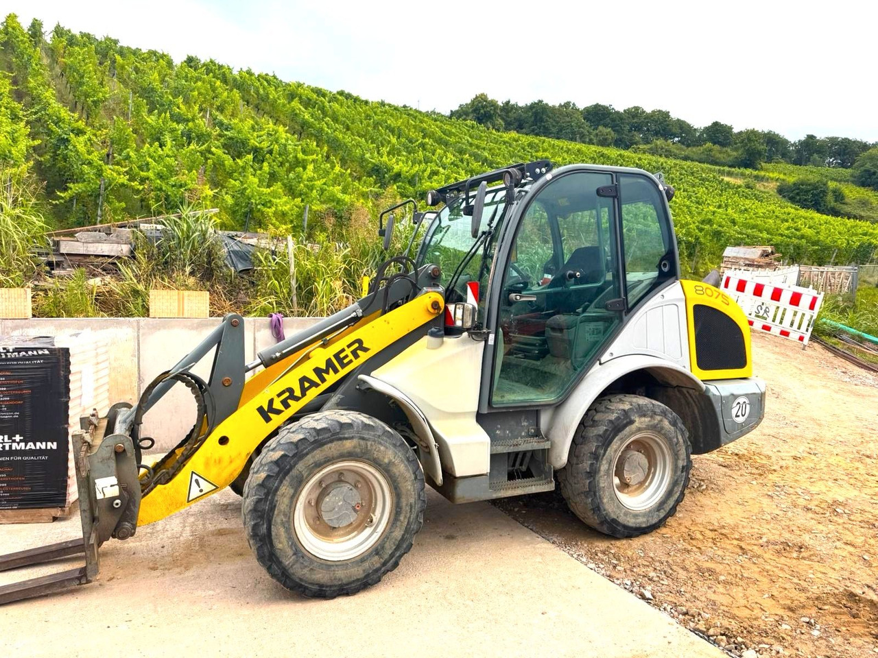 Kramer 8075 / 5075 - Utovarivač na kotačima: slika Kramer 8075 / 5075 - Utovarivač na kotačima Kramer 8075 / 5075 - Utovarivač na kotačima: slika Kramer 8075 / 5075 - Utovarivač na kotačima