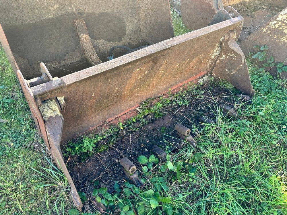 Schaeff Klappschaufel Greiferschaufel - Utovarivač na kotačima: slika Schaeff Klappschaufel Greiferschaufel - Utovarivač na kotačima Schaeff Klappschaufel Greiferschaufel - Utovarivač na kotačima: slika Schaeff Klappschaufel Greiferschaufel - Utovarivač na kotačima