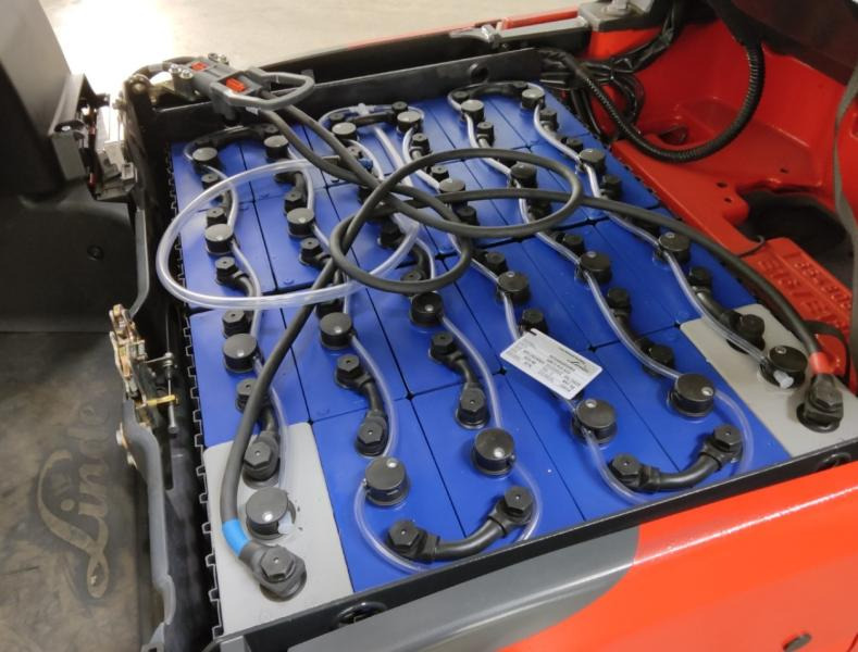 Fenwick E16 02 - Električni viličar: slika Fenwick E16 02 - Električni viličar Fenwick E16 02 - Električni viličar: slika Fenwick E16 02 - Električni viličar