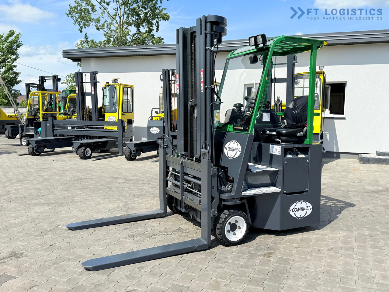 COMBILIFT CB2500 / DIESEL / EXTENDABLE FORKS / TRIPLEX / 5500MM / FREE LIFT / SIDE SHIFT / FORK POSITIONER / LIKE NEW - 4-smjerni regalni viličar: slika COMBILIFT CB2500 / DIESEL / EXTENDABLE FORKS / TRIPLEX / 5500MM / FREE LIFT / SIDE SHIFT / FORK POSITIONER / LIKE NEW - 4-smjerni regalni viličar COMBILIFT CB2500 / DIESEL / EXTENDABLE FORKS / TRIPLEX / 5500MM / FREE LIFT / SIDE SHIFT / FORK POSITIONER / LIKE NEW - 4-smjerni regalni viličar: slika COMBILIFT CB2500 / DIESEL / EXTENDABLE FORKS / TRIPLEX / 5500MM / FREE LIFT / SIDE SHIFT / FORK POSITIONER / LIKE NEW - 4-smjerni regalni viličar