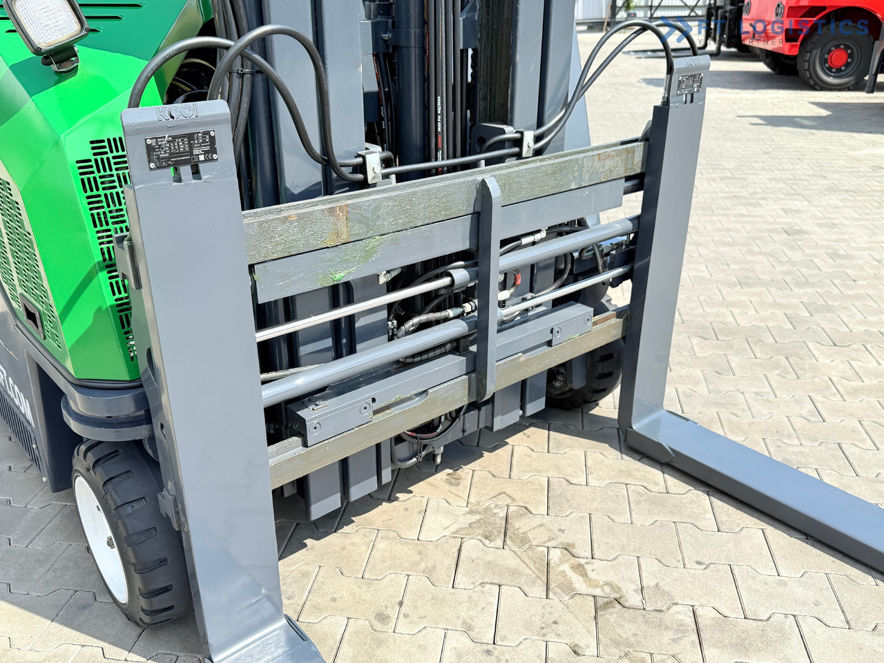 COMBILIFT CB2500 / DIESEL / EXTENDABLE FORKS / TRIPLEX / 5500MM / FREE LIFT / SIDE SHIFT / FORK POSITIONER / LIKE NEW - 4-smjerni regalni viličar: slika COMBILIFT CB2500 / DIESEL / EXTENDABLE FORKS / TRIPLEX / 5500MM / FREE LIFT / SIDE SHIFT / FORK POSITIONER / LIKE NEW - 4-smjerni regalni viličar COMBILIFT CB2500 / DIESEL / EXTENDABLE FORKS / TRIPLEX / 5500MM / FREE LIFT / SIDE SHIFT / FORK POSITIONER / LIKE NEW - 4-smjerni regalni viličar: slika COMBILIFT CB2500 / DIESEL / EXTENDABLE FORKS / TRIPLEX / 5500MM / FREE LIFT / SIDE SHIFT / FORK POSITIONER / LIKE NEW - 4-smjerni regalni viličar