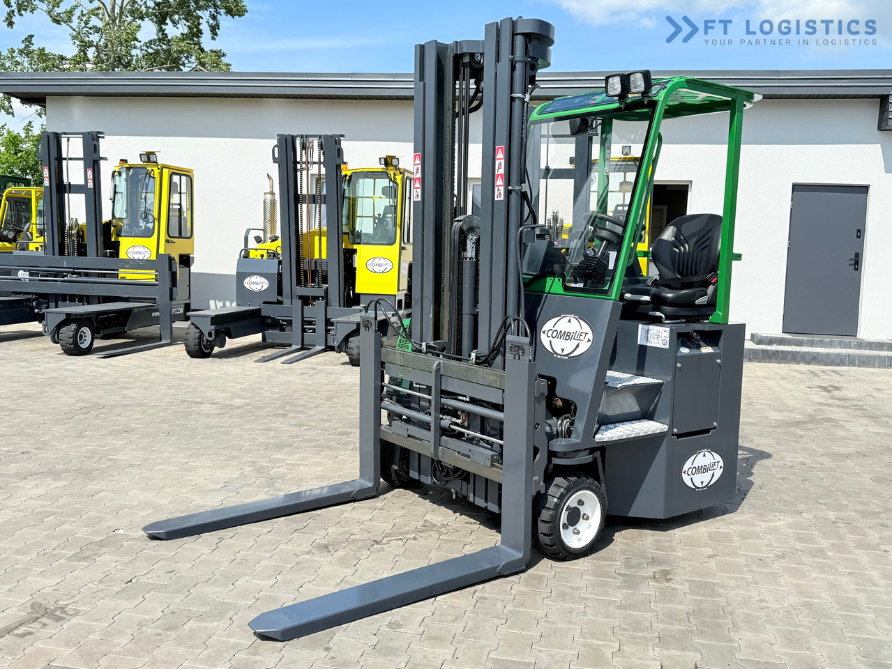 COMBILIFT CB2500 / DIESEL / EXTENDABLE FORKS / TRIPLEX / 5500MM / FREE LIFT / SIDE SHIFT / FORK POSITIONER / LIKE NEW - 4-smjerni regalni viličar: slika COMBILIFT CB2500 / DIESEL / EXTENDABLE FORKS / TRIPLEX / 5500MM / FREE LIFT / SIDE SHIFT / FORK POSITIONER / LIKE NEW - 4-smjerni regalni viličar COMBILIFT CB2500 / DIESEL / EXTENDABLE FORKS / TRIPLEX / 5500MM / FREE LIFT / SIDE SHIFT / FORK POSITIONER / LIKE NEW - 4-smjerni regalni viličar: slika COMBILIFT CB2500 / DIESEL / EXTENDABLE FORKS / TRIPLEX / 5500MM / FREE LIFT / SIDE SHIFT / FORK POSITIONER / LIKE NEW - 4-smjerni regalni viličar