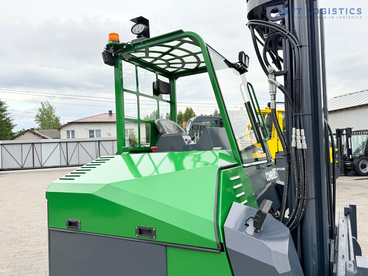 COMBILIFT Combilift CBE4000 / TRIPLEX 5200MM / ELECTRIC / FREE LIFT / FORK POSITIONER / SIDESHIFT / LIKE NEW - 4-smjerni regalni viličar: slika COMBILIFT Combilift CBE4000 / TRIPLEX 5200MM / ELECTRIC / FREE LIFT / FORK POSITIONER / SIDESHIFT / LIKE NEW - 4-smjerni regalni viličar COMBILIFT Combilift CBE4000 / TRIPLEX 5200MM / ELECTRIC / FREE LIFT / FORK POSITIONER / SIDESHIFT / LIKE NEW - 4-smjerni regalni viličar: slika COMBILIFT Combilift CBE4000 / TRIPLEX 5200MM / ELECTRIC / FREE LIFT / FORK POSITIONER / SIDESHIFT / LIKE NEW - 4-smjerni regalni viličar